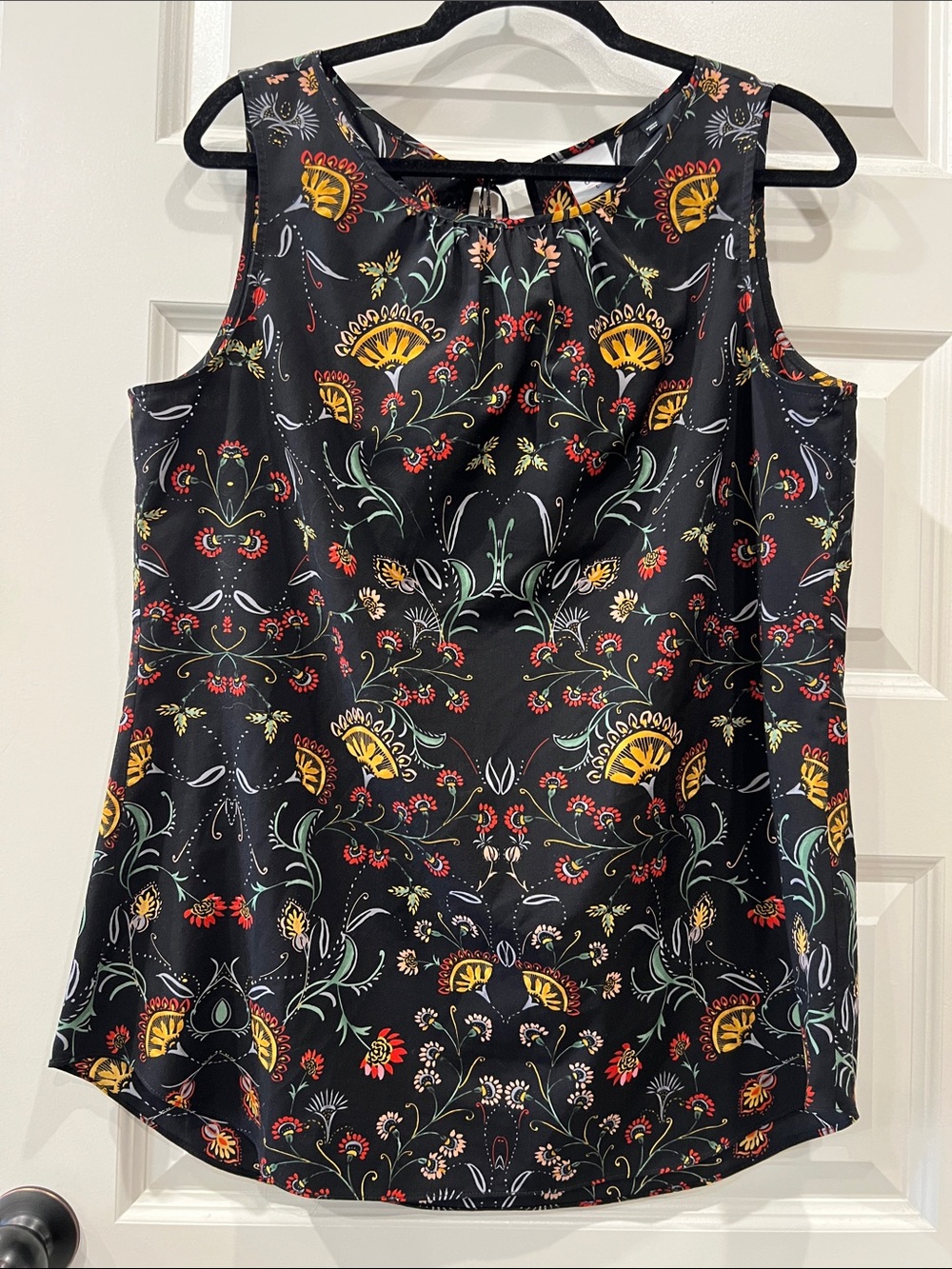 Cabi Black Floral Sleeveless Shell Top with Yellow & Red Accents Sz L